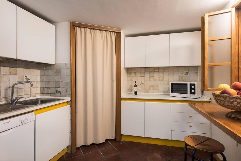 Idyllia -Teatro Pompeo Apartment โรม ภายนอก รูปภาพ