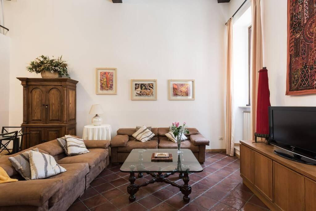Idyllia -Teatro Pompeo Apartment โรม ภายนอก รูปภาพ