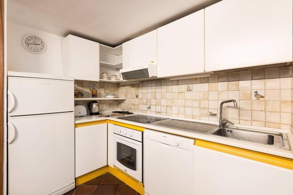 Idyllia -Teatro Pompeo Apartment โรม ภายนอก รูปภาพ